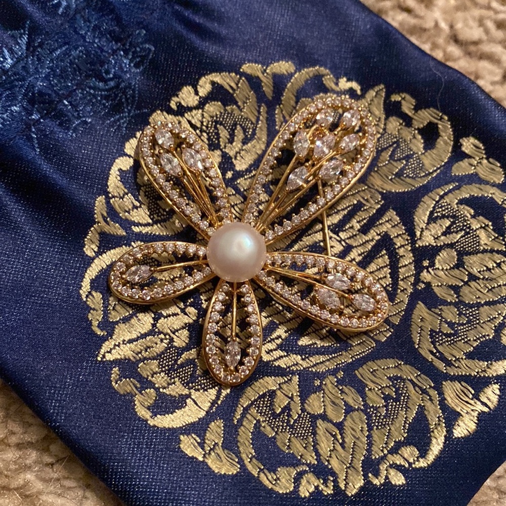 Flower brooch - Picture 10 of 10